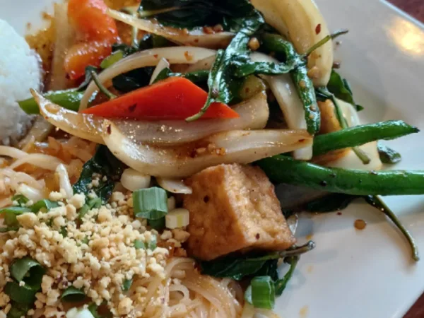 Combo 4 - Basil Stir-Fry Lunch Combo