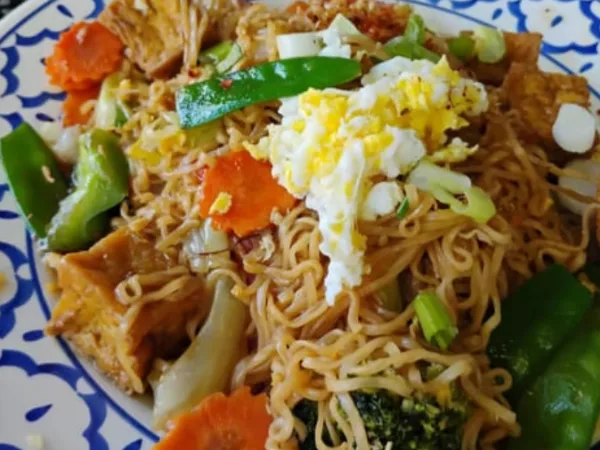 Mama Pad at Hanuman Thai Cafe Kirkland