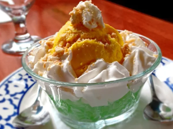 Mango Ice Cream With Sweet Sticky Rice at Hanuman Thai Cafe Kirkland