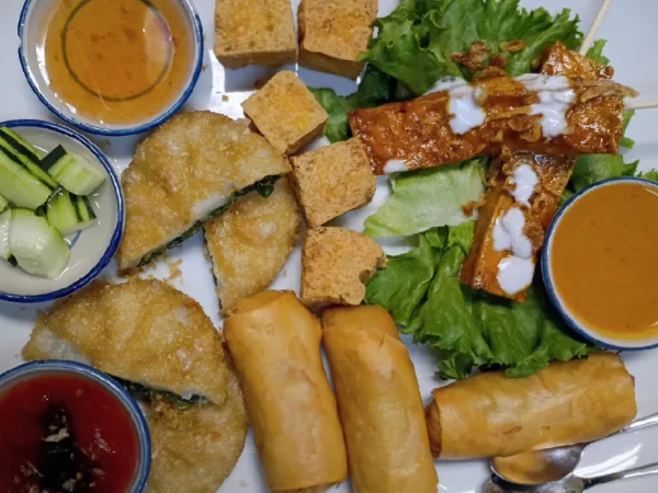 Mixed Vegan Platter With Tofu Satay at Hanuman Thai Cafe Kirkland
