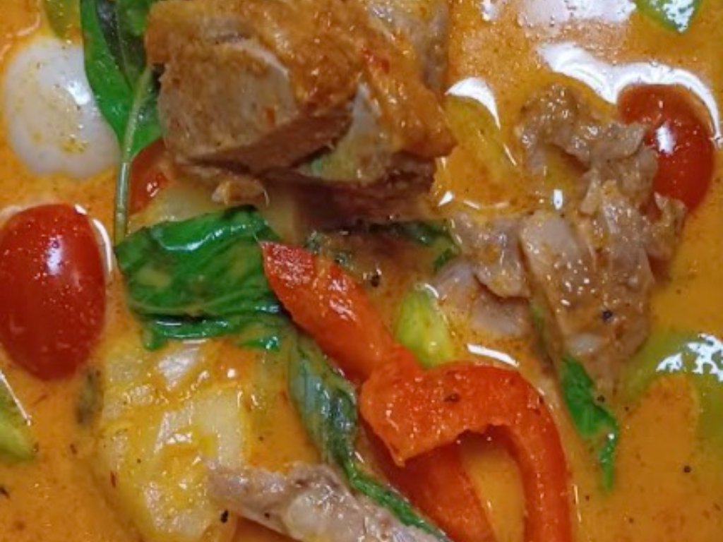 Roast Duck Curry at Hanuman Thai Cafe Kirkland