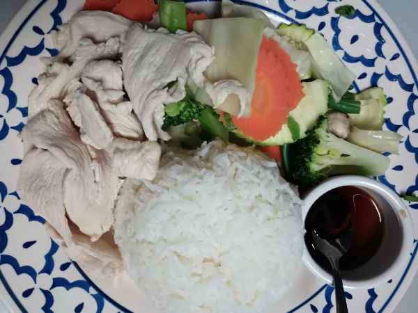 Steamed Rice & Vegetables with Chicken or Tofu at Hanuman Thai Cafe Kirkland